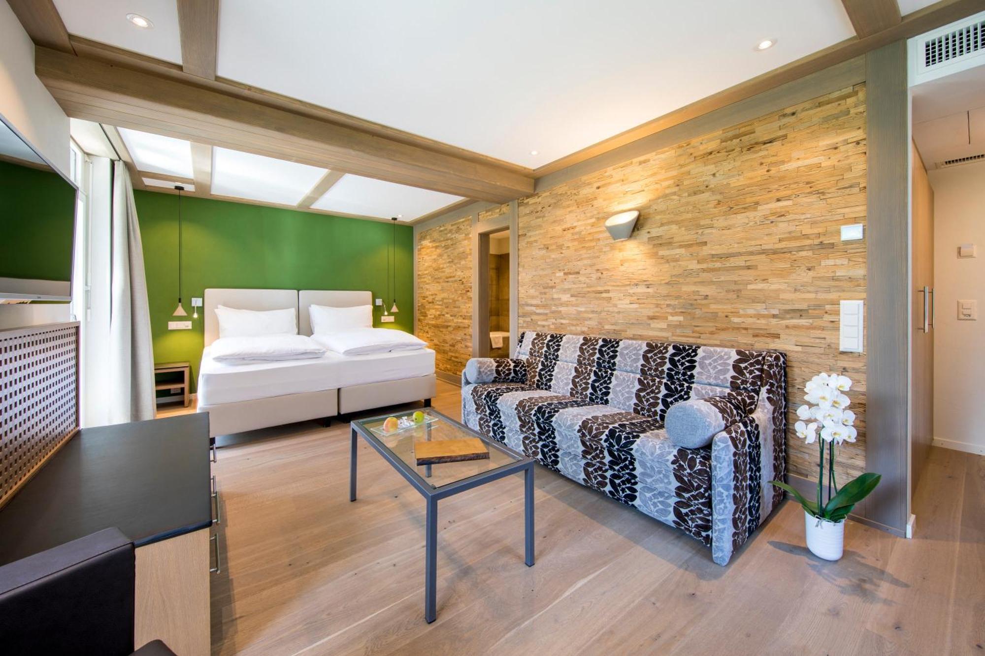 Deluxe Double or Twin Room - Eiger View with A/C,985841254:JPEG
